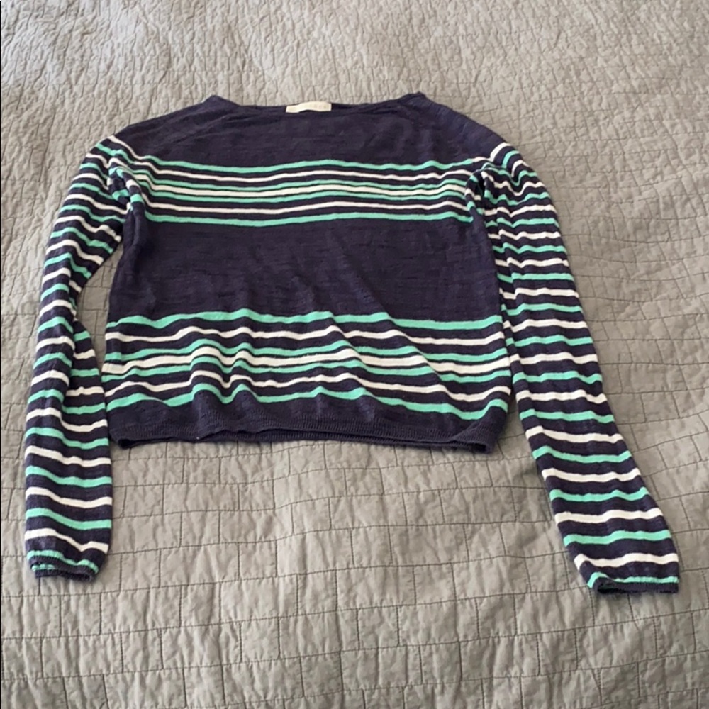 Hinge light weight sweater